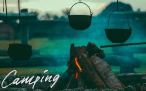 素材と形状が大事！キャンプ初心者におすすめの鍋の選び方ガイド