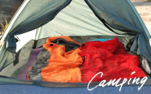 夏キャンプの夜に最適！コンパクトで丸洗い可能なおすすめの封筒型寝袋