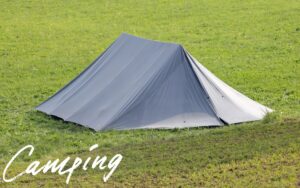 テントが飛ばされない！ふもとっぱらキャンプ場で役立つキャンプの風対策