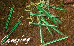 軽いのに強度が抜群のペグ！おすすめのジュラルミンペグでテント設営